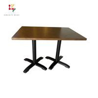 Table à manger carrée en bois avec dessus en bois, design moderne, pour café, pub et extérieur, ensembles de meubles pour hôtels et restaurants