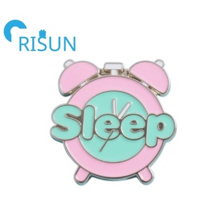 Usine métal Unique Badges doux dur émail épinglette Kawaii montre bijoux broche personnalisé dessin animé heure du coucher réveil broche Badge - Product Image 6