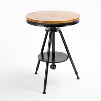 Ensemble table et chaises pour café, restaurant, bar, avec chaises de salle à manger en fer et en bois massif et chaises de loisirs avec dossier