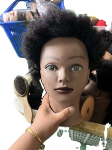 Cabeza <span class=keywords><strong>de</strong></span> Maniquí <span class=keywords><strong>de</strong></span> Mujer Afroamericana con Cabello Negro Natural Peluquería Profesional - Product Image 1