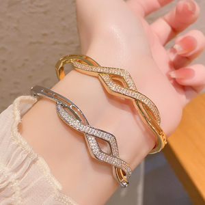 Unieke Golf Creatieve Prachtige Nieuwe Ontwerp Pols Manchet Armband Trendy Armband - Product Image 1