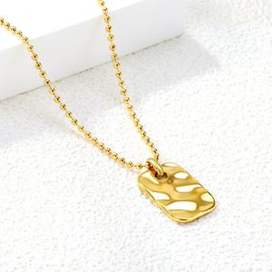 Collier personnalisé gravé sur mesure en gros, bijoux en acier inoxydable plaqué or 18 carats, collier pendentif chaîne à perles carrées - Product Image 4