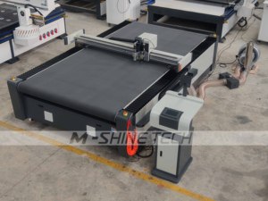 Machine CNC multifonctionnelle 1625, équipement de gravure CNC, couteau à vibrations intégré pour le traitement des matériaux souples et durs - Product Image 2