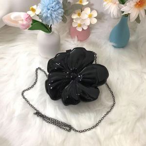 Borsa a Mano a Forma di Cuore con Strass per Donna, Pochette da Sera Dorata con Cristalli per Cerimonie - Product Image 5