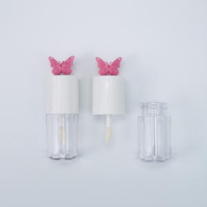 Xingying Novo 8710D <span class=keywords><strong>Gloss</strong></span> Labial de 6ml com Design de Borboleta, Embalagem Cosmética com Logotipo Personalizado, Formato de Cápsula Fofo - Product Image 1