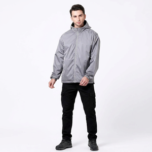 Veste coupe-vent de haute qualité pour hommes du Pakistan Veste confortable à séchage rapide et légère pour hommes - Product Image 1