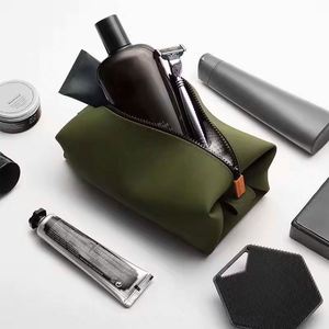 Free Sample Luxury Waterproof <b>Toiletry</b> <b>Bag</b> <b>Men</b> Travel <b>Bag</b> Silicone Dopp Pouch Fashion Makeup Cosmetic <b>Bag</b> - Product Image 5