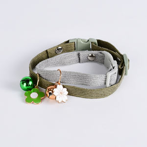 Collar bonito personalizado con campanas, stock a granel, fabricación al por mayor, collar de seguridad para perros pequeños, accesorios baratos para abalorios para mascotas - Product Image 1