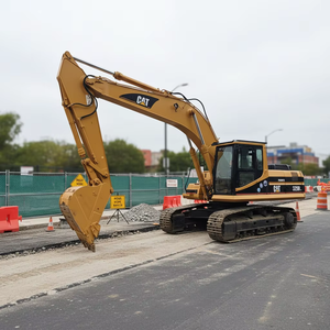Excavatrice sur chenilles d'occasion CAT Caterpillar 325B, 25 tonnes, en stock - Product Image 1