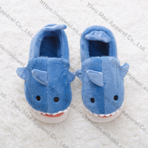 Chaussons de maison en peluche Fuzzy Concha Cozy <span class=keywords><strong>Shark</strong></span> pantoufles d'hiver unisexe - Product Image 4