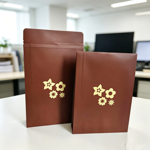 Sac enveloppe en papier couché 230g, logo personnalisé, couleur, format A4, double fermeture, sac d'emballage pour vêtements - Product Image 1