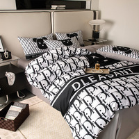 25 Set Sprei Minimalis Modern Empat Potong Empat Musim Bahan Katun Ramah Kulit 200TC Mewah Ringan Trendi Motif Kartun Kepala Beruang