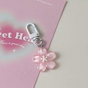 Llavero Romántico de Flor de Cerezo en Oferta, Colgante Personalizado para Bolsos, Simple y Dulce, para Parejas y Mejores Amigos, de Metal y Plástico - Product Image 4