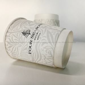 Tasse à double paroi en verre artisanal français, design sophistiqué, souvent accompagnée d'une tuile en gaufrette pour les cafés de luxe, style Lux - Product Image 2