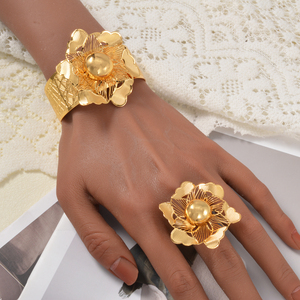hollow carved floral copper crafted bulk wholesale 18k gold plated designer <b>bangle</b> bracelet matching fashion jewelry ring <b>set</b> - Product Image 2