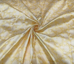 Tela Brocada Dorada, Duradera, Transpirable y Ligera, Multiusos para Acolchados, Costura, Confección de Vestidos, Textiles para el Hogar - Product Image 1