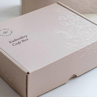 Texture de luxe 7x5x2 pouces papier ondulé expédition boîtes de déménagement doublure éponge rigide avec gaufrage pour les entreprises de commerce électronique