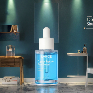 Sérum Visage Lance Private Label Vegan à l'Acide Hyaluronique et au Peptide de Cuivre Bleu Pur à 100% pour Raffermir la Peau et Réduire les Rides - Product Image 3