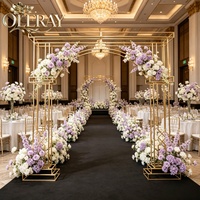 Arche florale carrée blanche très vendue avec support, toile de fond en roses artificielles pour la décoration de scène de mariage