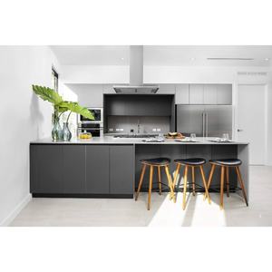 Set di <span class=keywords><strong>Mobili</strong></span> da Cucina Moderni Americani ed Europei CBMmart, Armadietti con Cassetti in Legno Massello di Quercia Laccato Bianco - Product Image 4