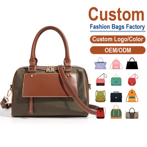 Bolso Bandolera de Cuero Genuino Vintage con Detalles de Nylon Tejido de Alta Densidad y Acabado Mate Suave de Cuero de Grano Completo - Product Image 1