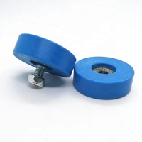 Roue à roulettes en nylon POM PU personnalisée avec roulement recouvert de plastique pour bande transporteuse
