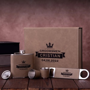 Recuerdo de Boda, Regalo para Padrinos de Boda, Abridor de Botellas de Cuero Personalizado con Grabado Láser, Regalos de Lujo, Set de Regalo para Hombre - Product Image 2