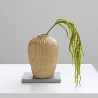 Collection de vases en céramique faits à la main avec texture sculptée à la main, finition en grès beige naturel, décoration Wabi-Sabi pour la maison, vente en gros