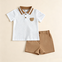 Set 2 Pezzi per Neonati Maschi: Polo Ricamata con Orso e Pantaloncini in Tessuto Testurizzato Confortevole, Abbigliamento per Bambini, Personalizzazione OEM, Logo Personalizzato