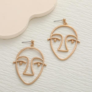 ต่างหูแบบหมุดชุบทอง24K สำหรับผู้ชายและผู้หญิงเหมาะสำหรับการค้าต่างประเทศ - Product Image 4