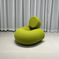 Sofá individual de diseño moderno, silla de algodón con forma de oruga o serpiente para sala de estar, modelo de sofá Perezoso