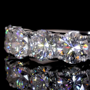 Anillo Diamond Row Lab Corte Redondo Ajuste de Puntas Compartidas Oro 14K 18K - Product Image 3