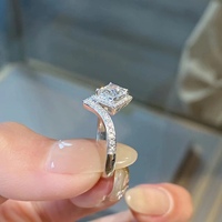 Madonna Luxueux Pave Real Lab Grown Diamond VVS D E F Bague en or blanc HPHT Fiançailles Mariage Femmes