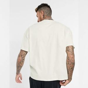 เสื้อยืดผู้ชาย OEM/ODM ผ้าฝ้าย 100% คุณภาพสูง ขายส่ง เสื้อยืดสีขาวล้วน ดีไซน์เรียบง่ายและลายพื้น - Product Image 3