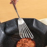 Ensemble d'ustensiles de cuisine en acier inoxydable 304, spatule pelle à gâteau et cuillère de service à manche en noyer, collection 2024, vente chaude