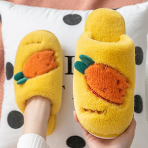 Chaussons en forme de carotte pour femmes, chaussures d'intérieur mignonnes, en peluche, dessin animé, hiver, maison, femme, confortables - Product Image 3