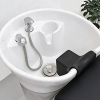 Nouveau style de fauteuil de lavage semi-allongé pour salon de coiffure, en acier inoxydable et céramique, avec bac profond, repose-pieds réglable et éponge haute densité