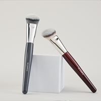 Pinceau de maquillage professionnel YM Factory, manche en bois, poils synthétiques, style estompeur, sans rayures, s'intègre parfaitement à votre peau