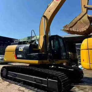 Excavatrice sur chenilles Caterpillar 323D2L d'occasion à prix avantageux, 23 tonnes, modèle 2023, puissance 117 kW, capacité de la benne de 1,3 m³, état parfait - Product Image 3