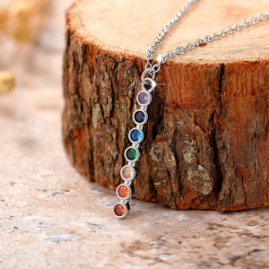 Collana con Ciondolo in Argento 925 con Cristalli e Strass, Catena a Serpente, Gioiello Unisex Minimalista per Uso Quotidiano - Product Image 1