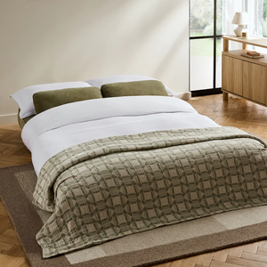 Sofá Cama Doble <span class=keywords><strong>Palma</strong></span> de Chenilla Verde Oliva, Ahorra Espacio, Relajante, Plegable, Ideal para Apartamentos y Casas Pequeñas - Product Image 3