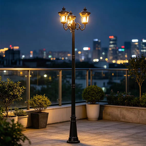 Lámpara de Jardín LED Impermeable, Estilo Retro, con Tres Cabezas, Adecuada para Decoración de Pasillos y Patios - Product Image 2