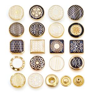 Camisa Cuadrada para Hombre con Logotipo Personalizado, Thobe Árabe, Abaya, Botones Metálicos a Presión de Aleación de Zinc - Product Image 3