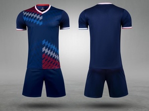 Voetbalshirt bedrukt met meerdere kleuren, sneldrogend, ademend, milieuvriendelijk, op maat gemaakt, professioneel trainingsclubuniform, korte mouw - Product Image 4
