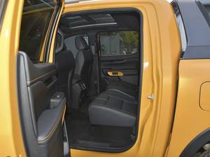 <span class=keywords><strong>2023</strong></span> pour <span class=keywords><strong>Ranger</strong></span> 2.3T <span class=keywords><strong>Nouveau</strong></span> Modèle Haute Qualité Pick-up 4 portes 5 places Essence Automatique Turbo Conduite à gauche Pneu R18 Noir Caméra de recul 360 - Product Image 4