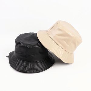 Sombrero de Pescador de Cuero PU Brillante con Estilo Inglés, Moderno y Versátil, Hecho de Cuero - Product Image 4