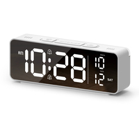 Réveil numérique LED de table avec affichage de l'heure, de la date et du jour de la semaine, veilleuse d'ambiance colorée