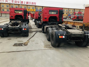 Camión Tractor Usado Sinotruk Euro2 Diésel 6X4 con Volante a la Izquierda, HOWO de 10 Ruedas, Capacidad de Carga de 21-30T, 371hp, Cámara Trasera de 360° - Product Image 6