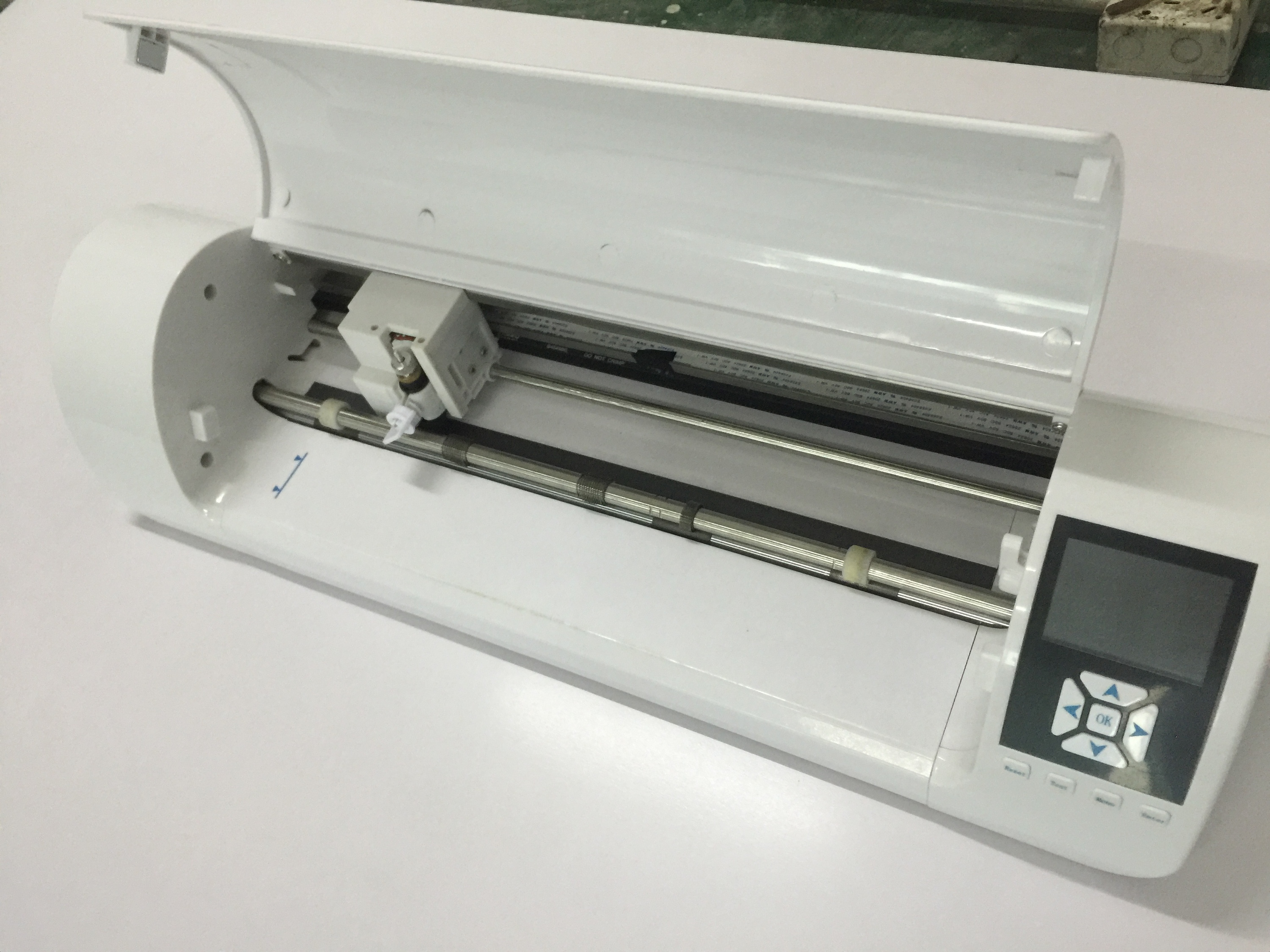 Plotter de corte de vinilo adhesivo de Color formato más pequeño escritorio plotter de corte