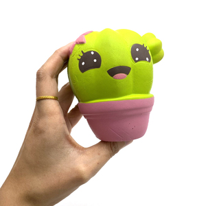 Simpatico Cactus in Vaso, Giocattolo Antistress in Schiuma PU a Rapido Recupero per Bambini, Regalo Promozionale con Logo Personalizzabile - Product Image 1
